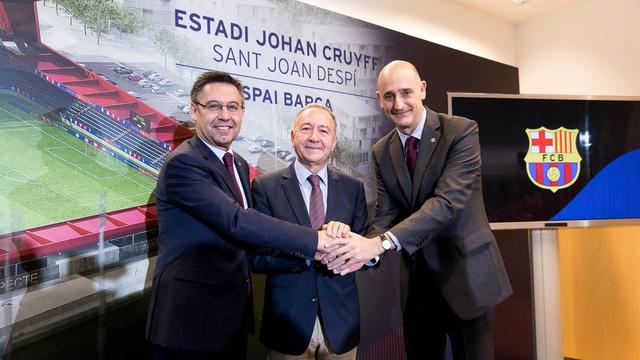 外国美女扣逼