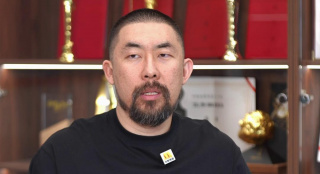 免费视频成人